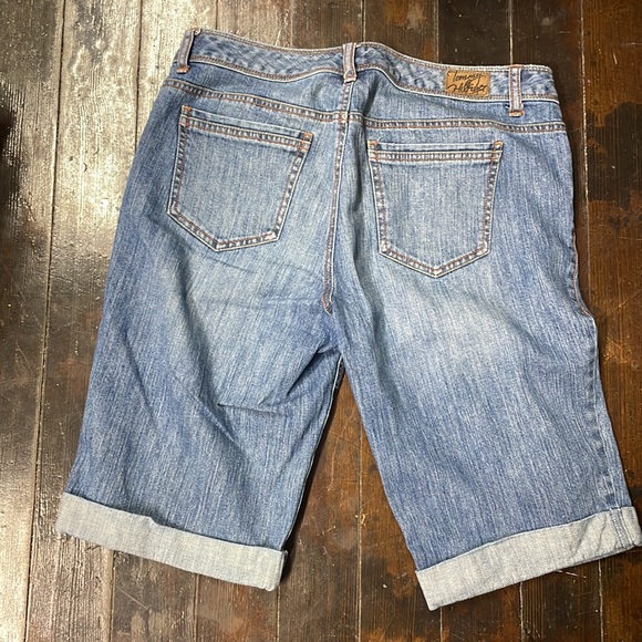 Tommy Hilfiger Jean shorts size 10 - Picture 3 of 4